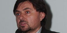 Csupó a fellegekben jár