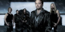 Új basszusgitáros a Winterborn-ban