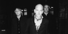 R. E. M. – Accelerate