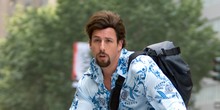 Sandler ijesztő lesz?