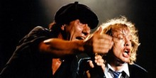 Újra aktív az AC/DC
