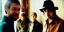 A Kasabian szakít a fesztiválokkal
