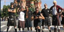 The Real McKenzies (CAN) Semmi Komoly (HUN)