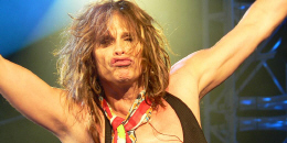 Aerosmith - Steven Tyler sérülése videóval