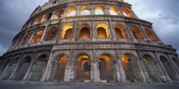 Adománygyűjtés a Colosseum megmentésére