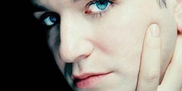 Megjelent: Placebo – Sebzetten és összetörve