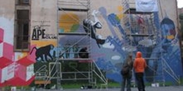 Street art az iskolaudvaron - Tűzfalat csinosítottak a művészek Erzsébetvárosban