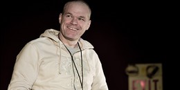 Matt Damont támadja a világ legrosszabb rendezője