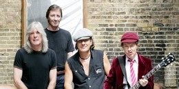 AC/DC: méltó ünneplés a 40 éves jubileumra