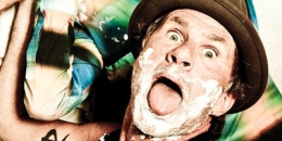 Új Red Hot Chili Peppers dal ma délben a neten
