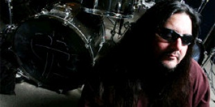Gene Hoglan jön a Fezenre
