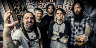 Eyehategod, Harms Way, Twitching Tongues, I Exist, Pet The Preacher