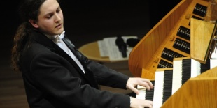 Ünnepváró Bach, pihentető Diótörő, sztárkarmester újévre a Müpában