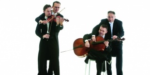Tavaszi ínyencségek a Millenárison: Lee Ritenour és a MozART Group