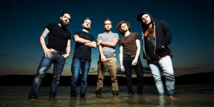Volt Bridge To Solace gitáros a Shell Beachben