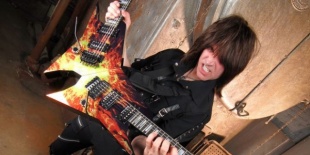 Michael Angelo Batio: ismét Budapesten a duplagitáros zseni