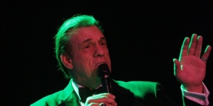 ROBERT DAVI - SINGS SINATRA