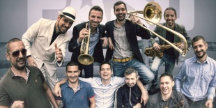 Szabadtéri évadzáró PASO-koncert a Kobuciban