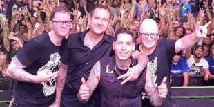 Az MxPx jön Budapestre a Zebraheaddel
