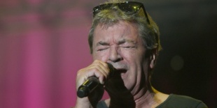 Ian Gillan: szimfonikus zenekarral érkezik