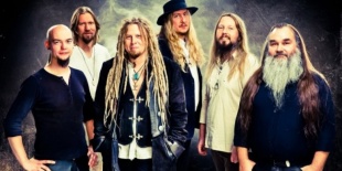 Korpiklaani: futball indulót írtak