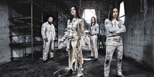 Jön a Lacuna Coil is