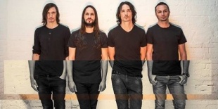 Gojira a Barba Negra Trackben