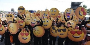 Az Emoji film új guinness™ világrekordot állított fel, az Emojik világnapján