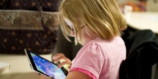 Segít az olvasástanulásban a BOOKR Kids