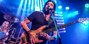 Marco Mendoza Band a Backstage Pub-ban