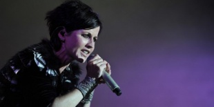 Elhunyt a The Cranberries énekesnője, Dolores O´Riordan