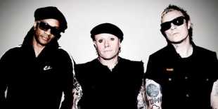 The Prodigy a FEZEN-en
