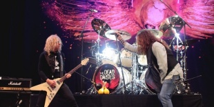 THE DEAD DAISIES