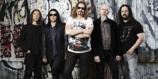 Dream Theater: Mike Mangini már befejezte a dobsávok rögzítését