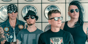 Egy rejtett dal is szerepel a Junkies jubiláló albumán