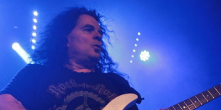 VINNIE MOORE