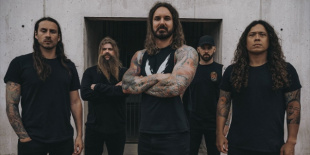 Profi élő felvétel az As I Lay Dying turnéjáról