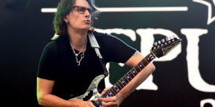 Blu-Ray-en érkezik Steve Vai új kiadványa