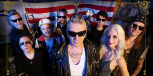 Barbaró Attila és a Bulibanditák: új formáció élén jelentkezik szólólemezzel a Junkies gitárosa