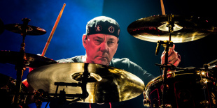 Elhunyt Neil Peart, a Rush dobosa