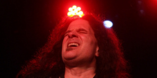 VINNIE MOORE