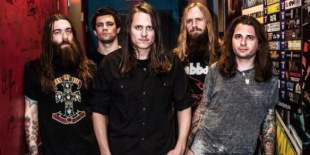 Darkest Hour: elváltak az útjaik Michael Carrigan gitárossal
