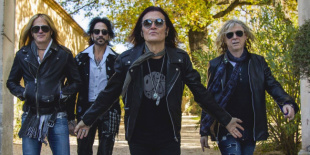 The Dead Daises Glenn Hughes-zal, 2021. Barba Negra