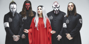 Lacuna Coil: koncert helyett csak némán álltak a színpadon