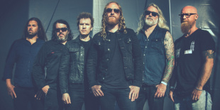 Ketten is kiléptek a Dark Tranquillity-ből