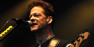 Jason Newsted: szükséges volt más stílusban is játszania a Metallica mellett