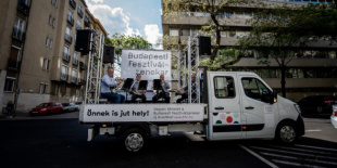 A Balatonra látogat a BFZ zenés teherautója
