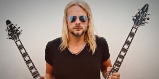 Szívműtéten esett át Richie Faulkner, a Judas Priest gitárosa