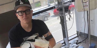 Mark Hoppus: rákmentesen diagnosztizálták a Blink-182 énekesét