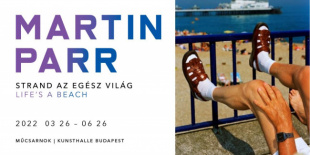 Martin Parr: Strand az egész világ - A Budapest Fotófesztivál nyitókiállítása